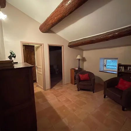 Ancien Mas Viticole A 10 Min De Narbonne Holiday home